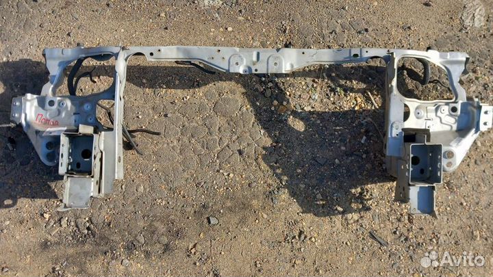 Tribute верхняя часть передней панели телевизора