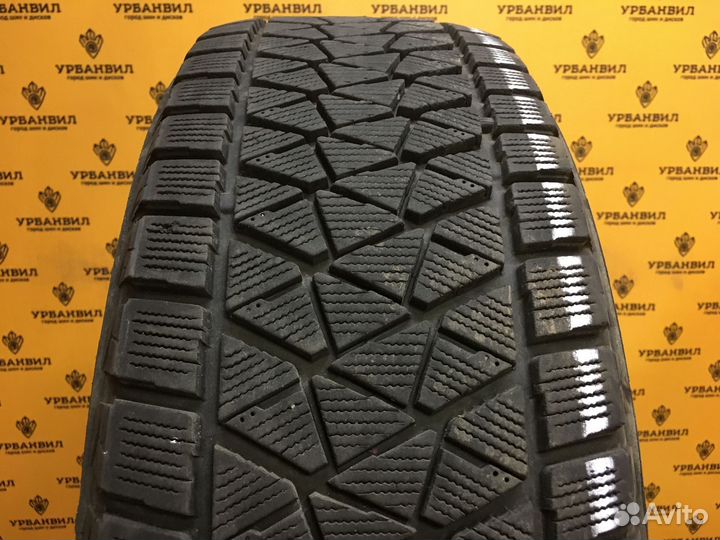 Bridgestone Blizzak DM-V2 235/65 R17