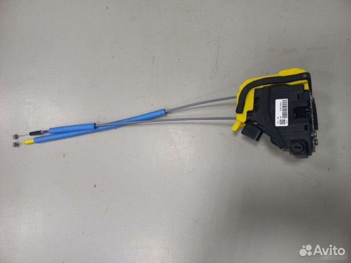 Замок двери задний правый Hyundai Solaris седан