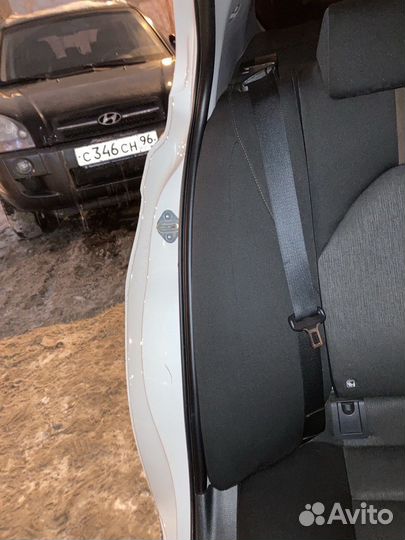 Задний ряд сидений Toyota Camry 70