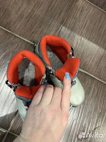 Лыжные ботинки