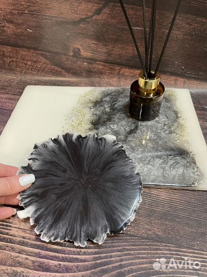 Поднос и подстаканниками из эпоксидной смолы