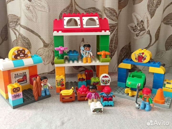 Lego duplo городская площадь 10836