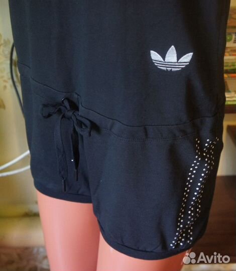 Adidas комбинизон новый женский размер 34-36