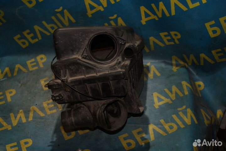 Корпус воздушного фильтра Volvo V70