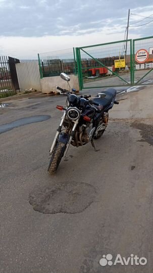 Yamaha XJR400