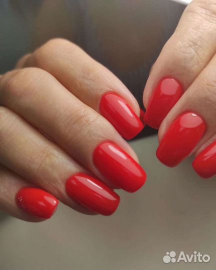 Маникюр с покрытием гель-лаком