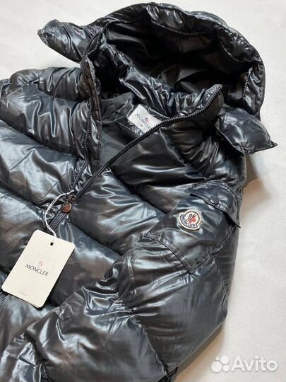 Пуховик Moncler