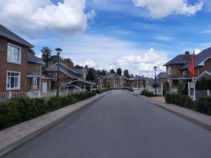 Коттедж 256,6 м² на участке 16 сот.