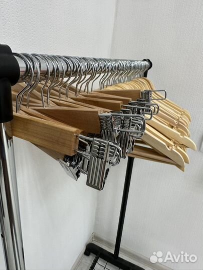 Вешалки плечики для одежды деревянные