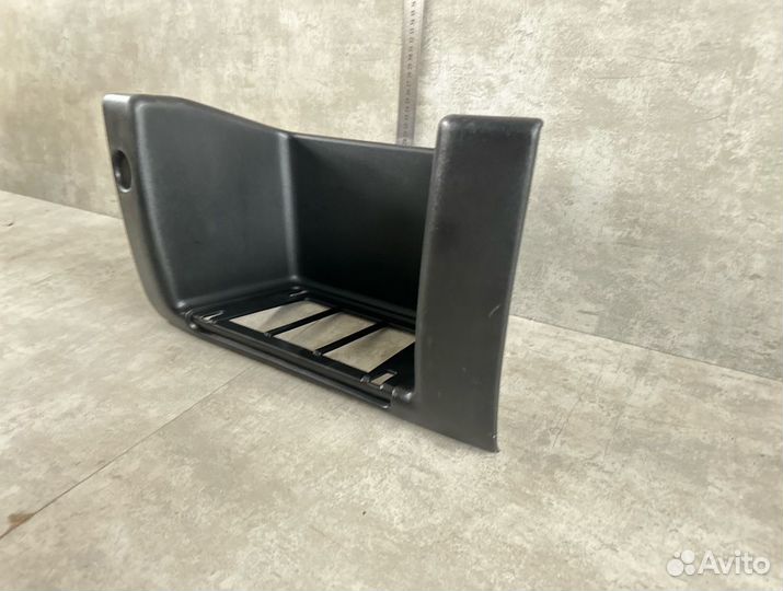 Подножка левая Volvo Fh12