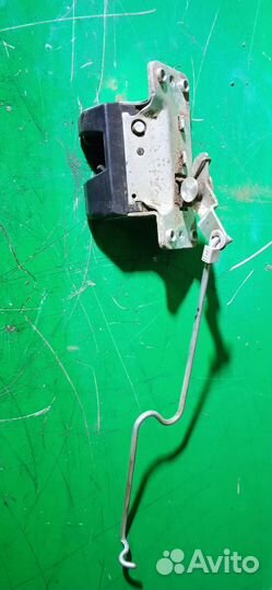 Замок крышки багажника Opel Meriva A