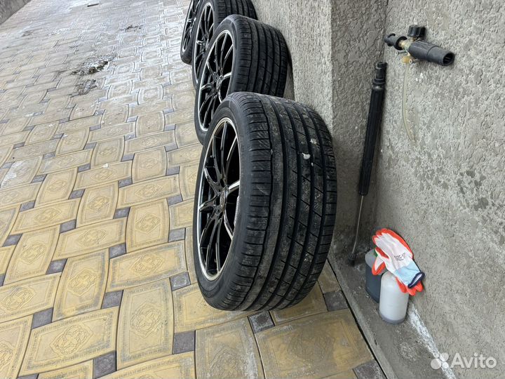 Hankook Winter I'Pike 295/40 R21