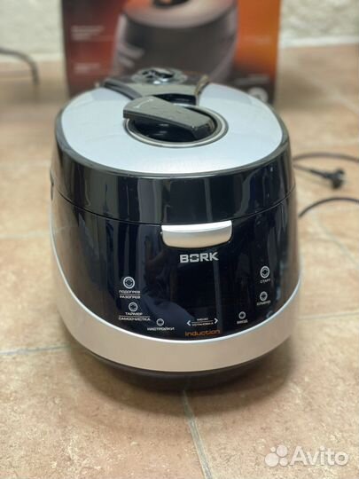 Мультиварка bork U700