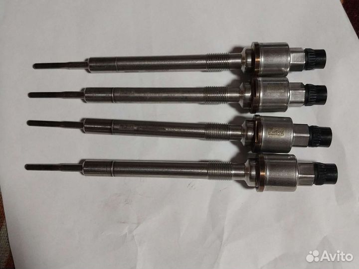 Свеча накала с датчиком давления. 55571600