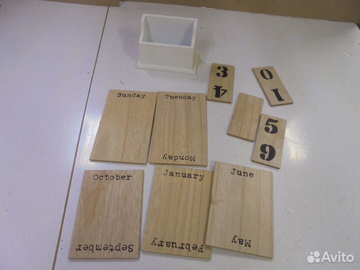 Стильный настольный календарь