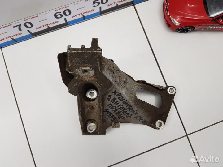 Кронштейн двигателя правый (BMW X5, BMW X6)