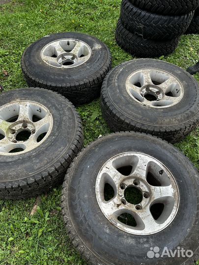 Nokian Tyres Hakkapeliitta LT2 285/75 R16