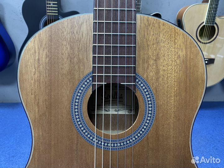Классическая гитара Sevillia Индонезия