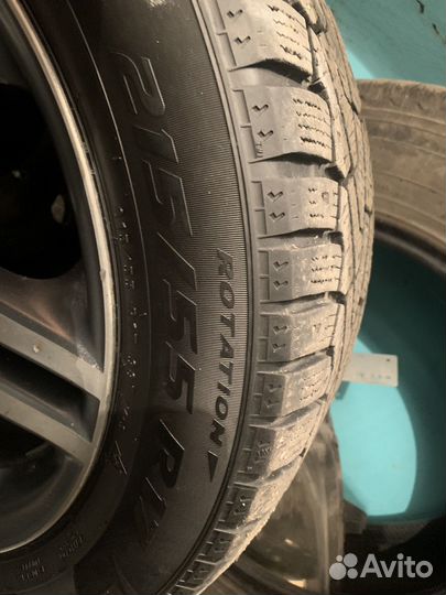 Pirelli Ice Zero 215/55 R17