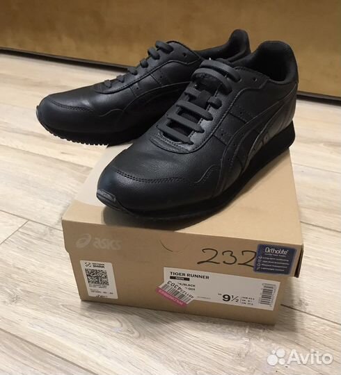 Кроссовки Asics