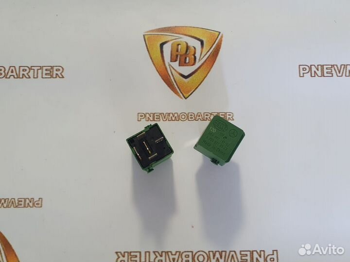 Реле компрессора подвески Mercedes ML/GL W164