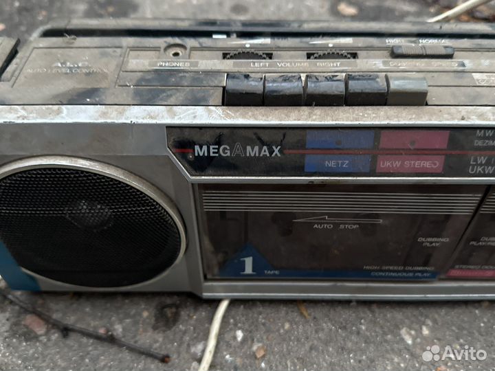 Кассетный магнитофон megamax