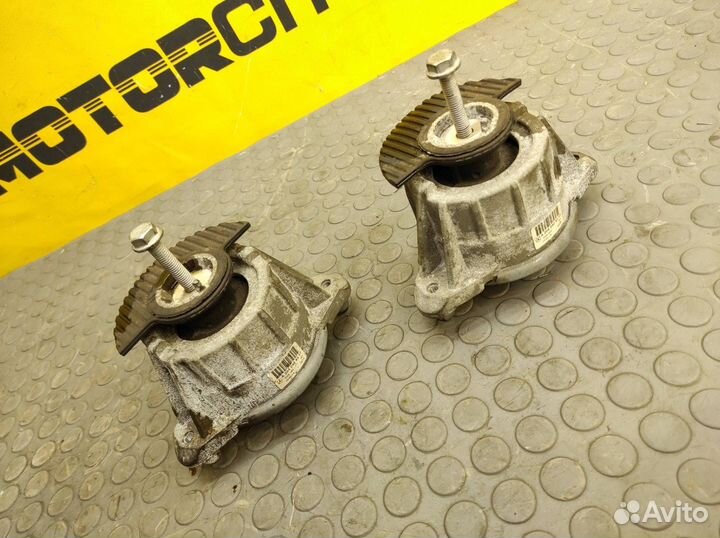 Подушки двигателя Mercedes-Benz W212 M276.952 3.0