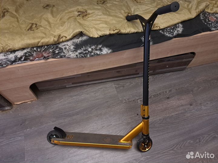 Трюковой самокат