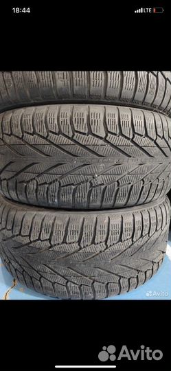 Nokian Tyres Hakkapeliitta R SUV 275/45 R20