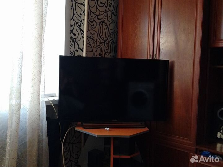 Телевизор Sony 102 см