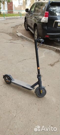 Электросамокат Xiaomi Mi Electric Scooter 3 черный