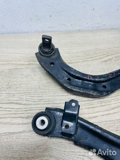 Рычаги задние верхние комплект Honda Civic 4D