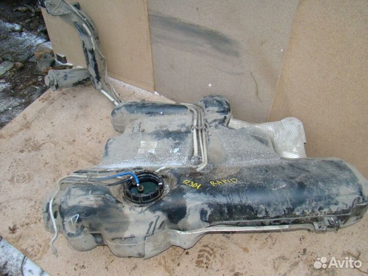 Бак топливный Skoda Rapid 1