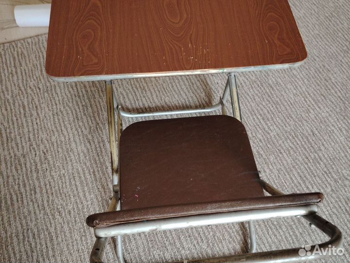 Продам стол парта