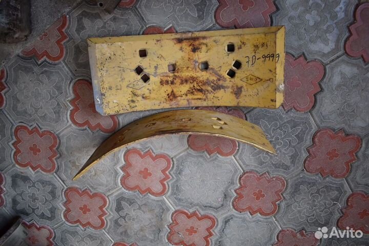 Угловой нож отвала 7D9999