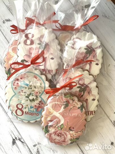 Сувенирные имбирные пряники на 8 марта