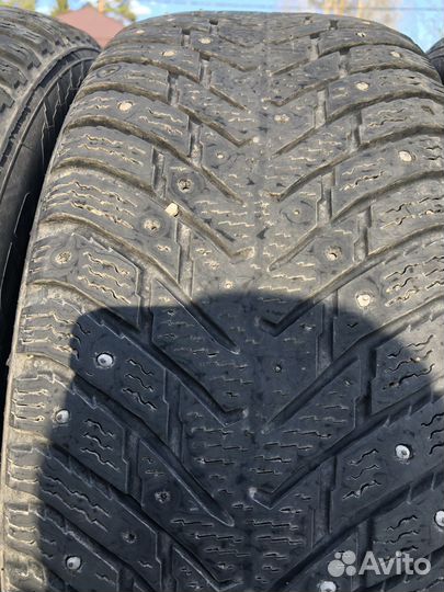 Nokian Tyres Hakkapeliitta 8 215/60 R16