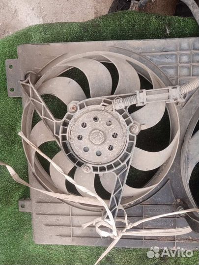 Вентилятор радиатора Volkswagen Golf 4 1.6 AKL