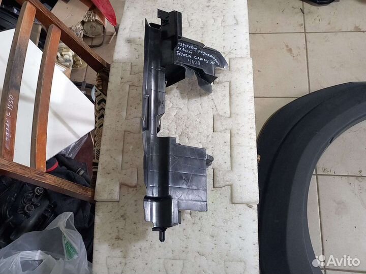 Дефлектор воздуховода левый Toyota Camry V70