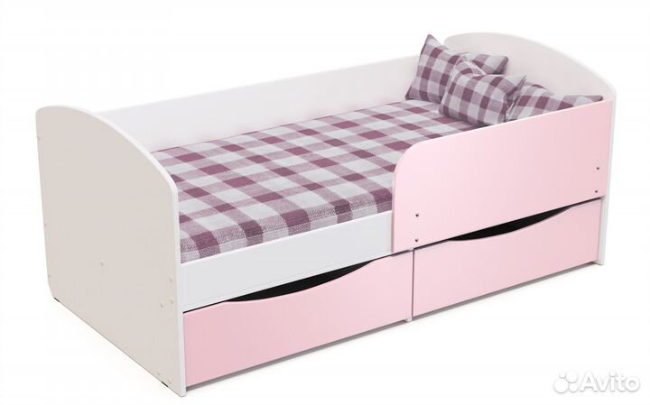 Детская кровать с бортиком