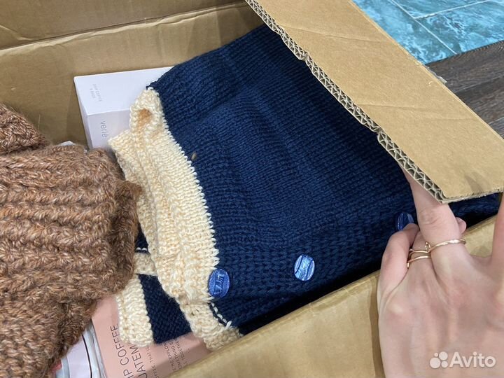 Книги, кофты ручной работы (шесть тяжелая)