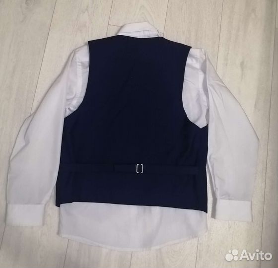 Школьный жилет р. 140+рубашка на мальчика 10лет