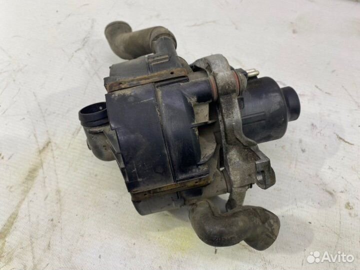 Насос продувки катализатора Mercedes-Benz Gl-Class