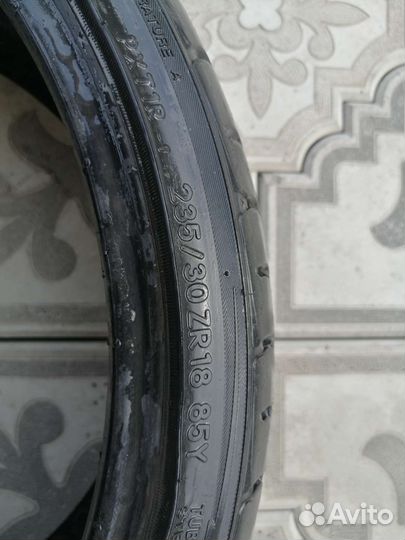 Toyo Proxes T1-R 235/30 R18