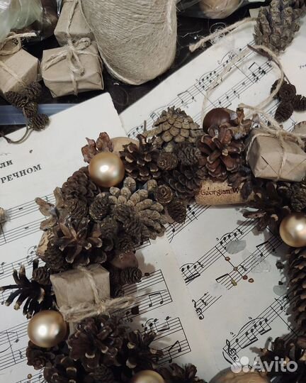 Новогодний венок ручной работы