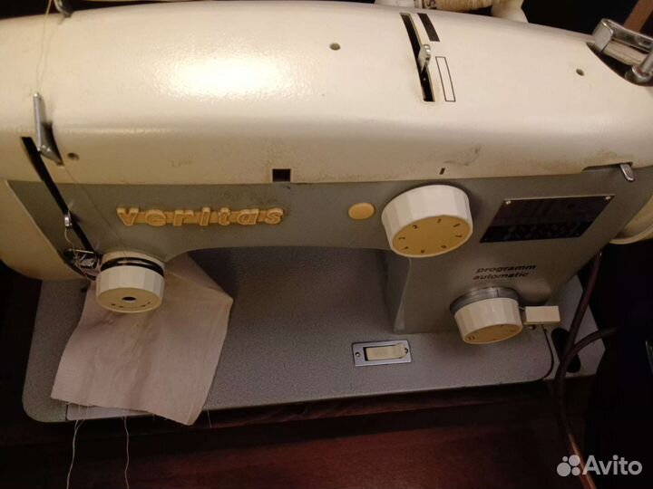 Швейная машина Veritas