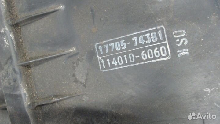 Корпус воздушного фильтра Toyota RAV 4, 1997