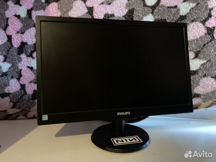 Монитор philips 193v5L 18