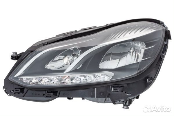 Фара правая Mercedes W212 рестайлинг